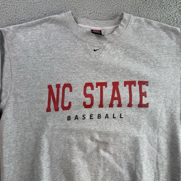 NC State Wolfpack Sweatshirt Mens XXL Grey Nike Pullover Center Swoosh Crewneck - Picture 2 of 8